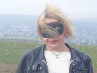 Lisa-Blond image 3