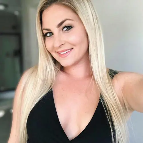 tiefgeschnitten image 0