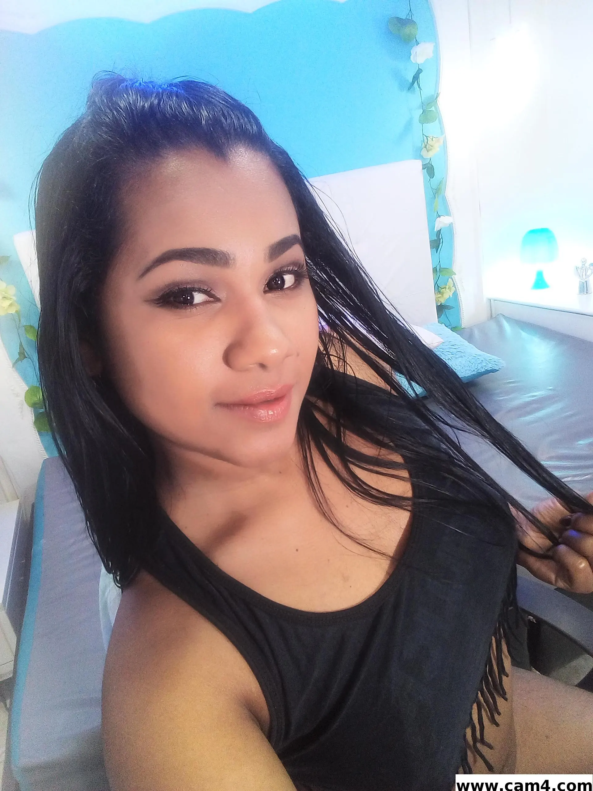 zoedirty image 0