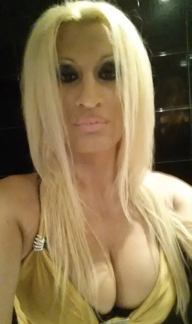 sexyposh image 3